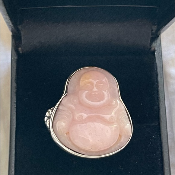 Amy Kahn Russell Carved Laughing Buddha Rose Quartz Ring - Picture 3 of 4